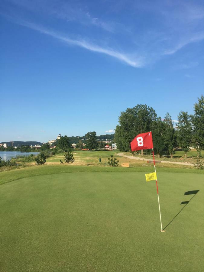 Greenbay Golf Apartments Trenčín Kültér fotó